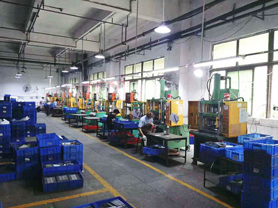 【壓鑄油壓沖壓機